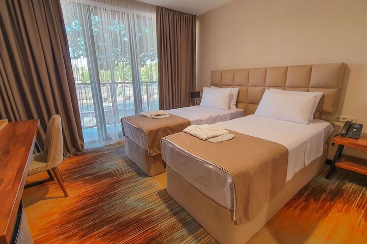 Room 6 of 21