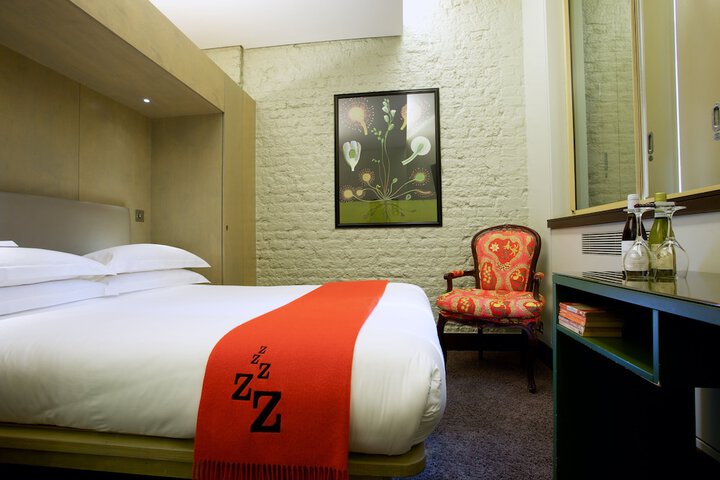 Room 16 of 55