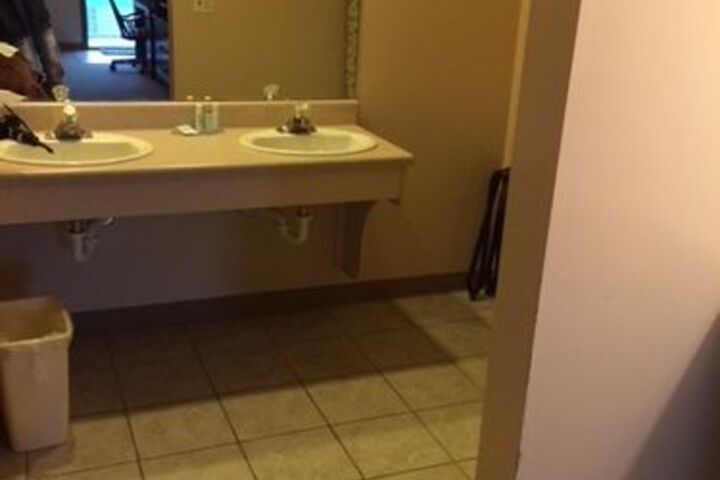 Room 12 of 21