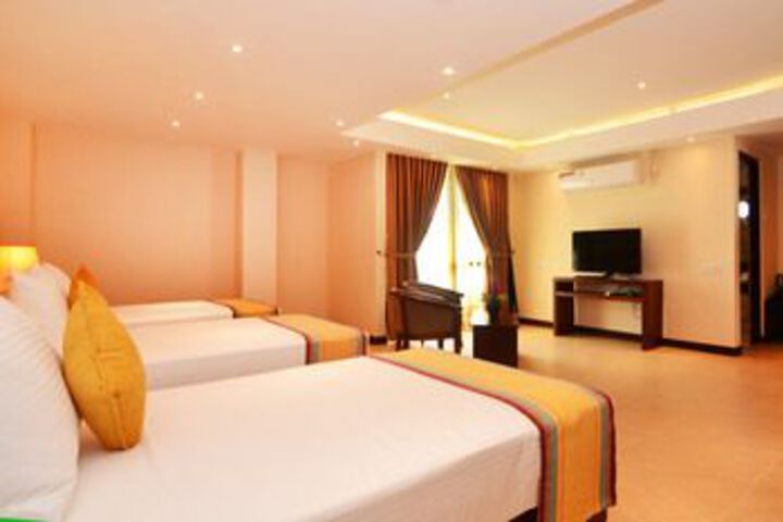 Room 5 of 30