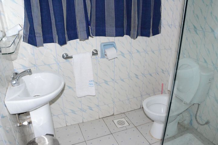 Room 14 of 38