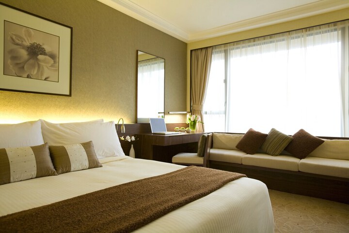 Room 43 of 48