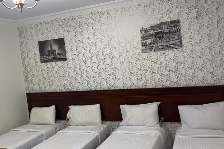 Room 4 of 21