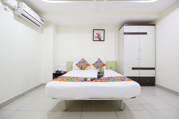 Room 10 of 21
