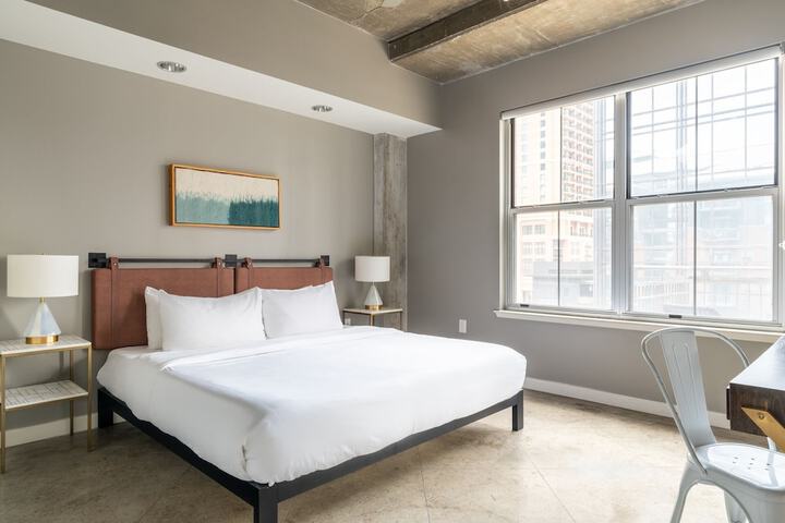 Room 3 of 34