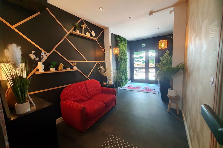 Hotel Interior 4 of 239