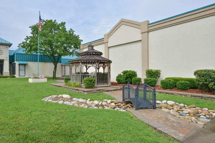 Hotel Exterior 61 of 61