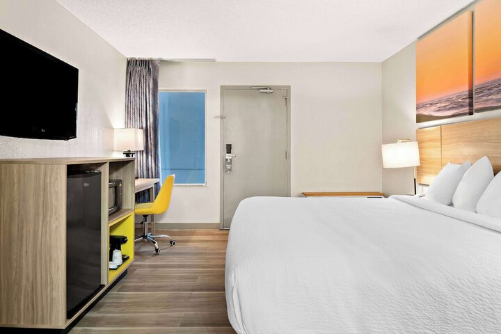 1 King Bed (13 of 23)
