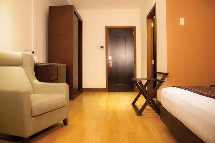 Room 21 of 87