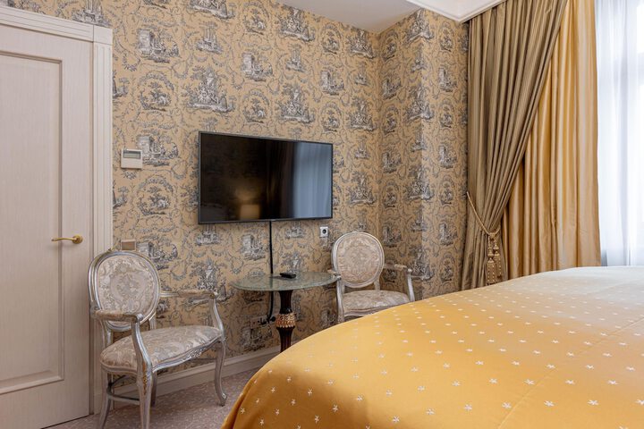 Room 125 of 339