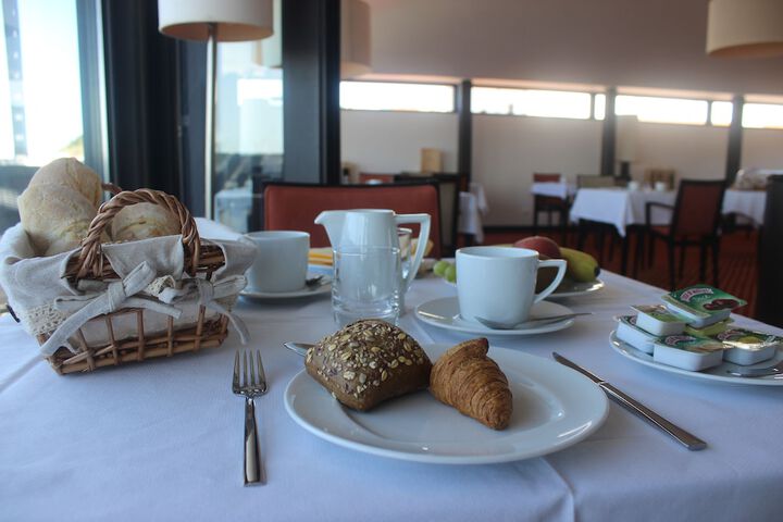 Breakfast/Coffee Service 74 of 129