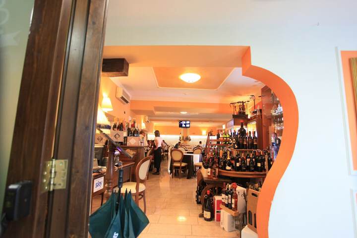 Dining Photos
