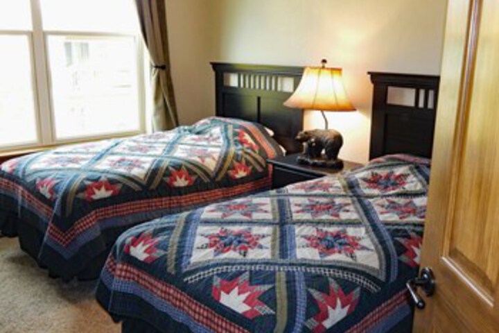 Room 33 of 35
