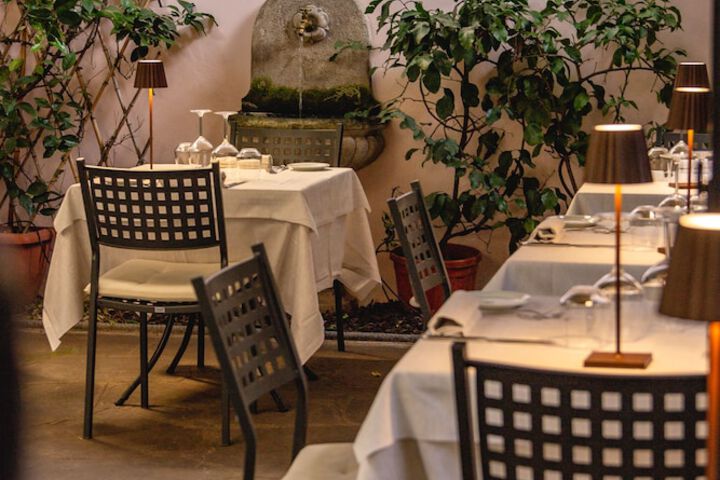 Dining 66 of 82