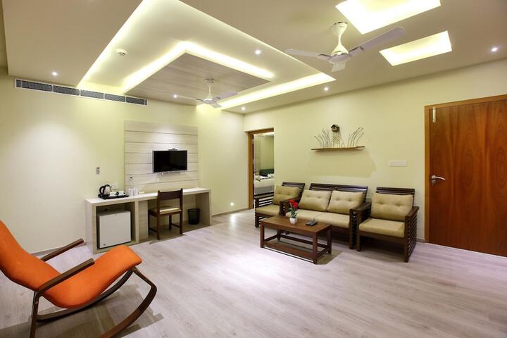 Room 18 of 36
