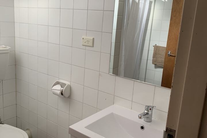 Room 9 of 14