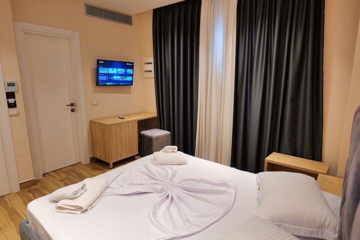 Room 38 of 107
