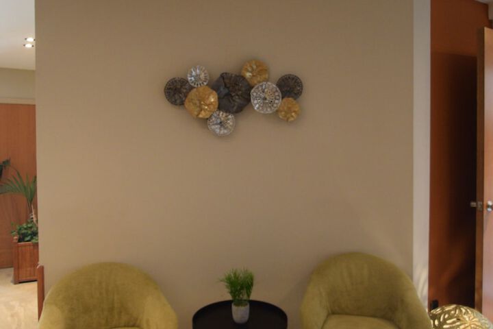 Lounge 69 of 75