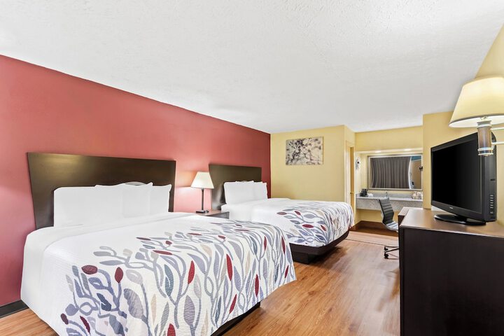 Superior 2 Queen Beds (7 of 7)