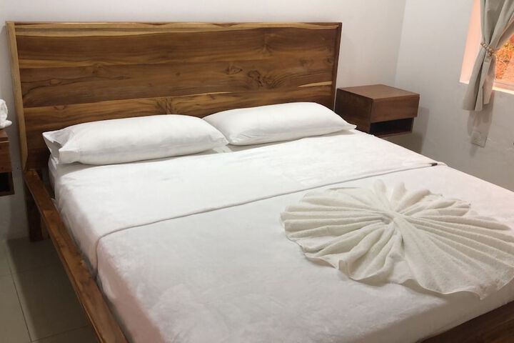 Room 2 of 40
