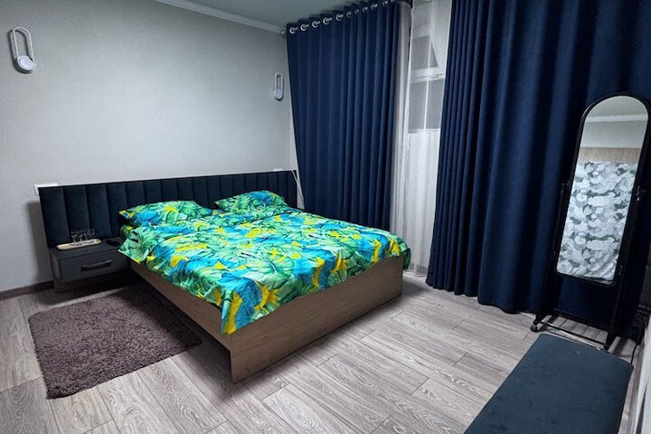 Room 5 of 7