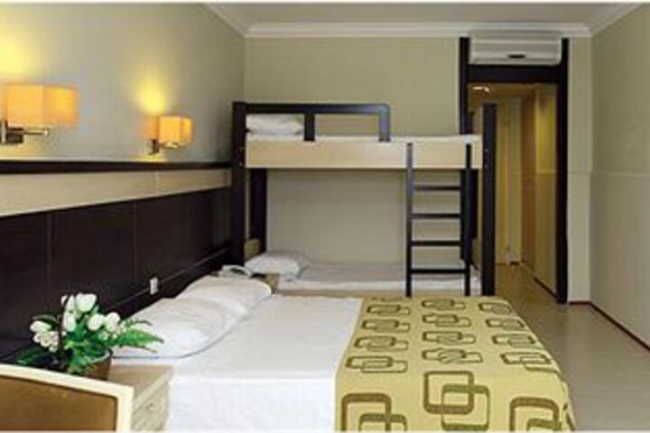 Room 11 of 30
