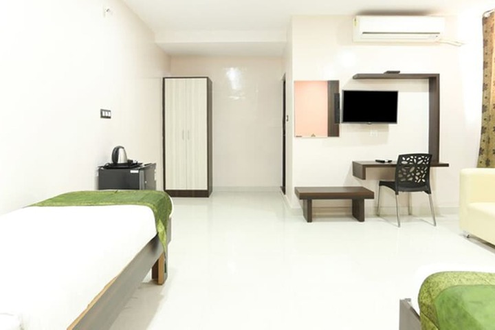 Room 6 of 11