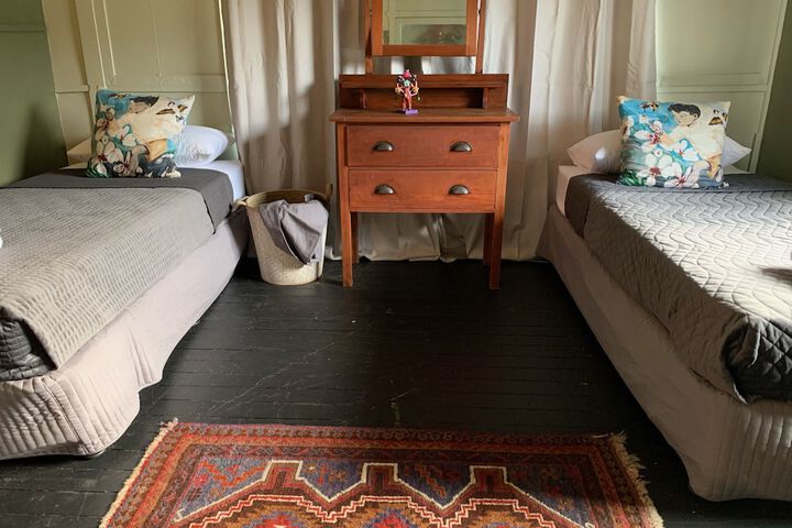 Room 4 of 19