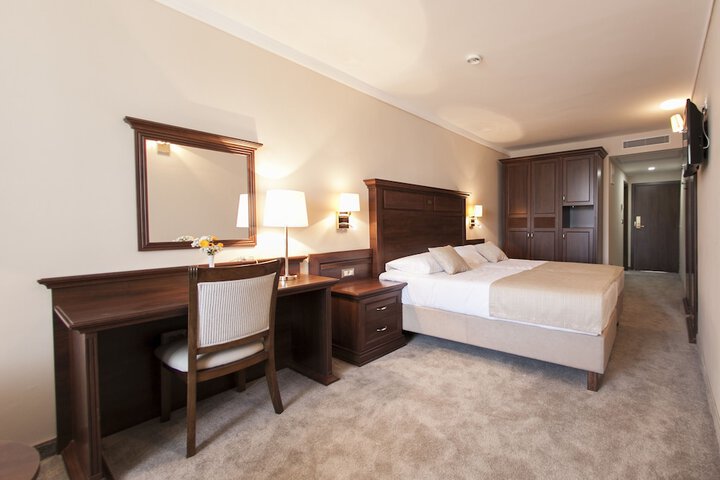Room 7 of 46