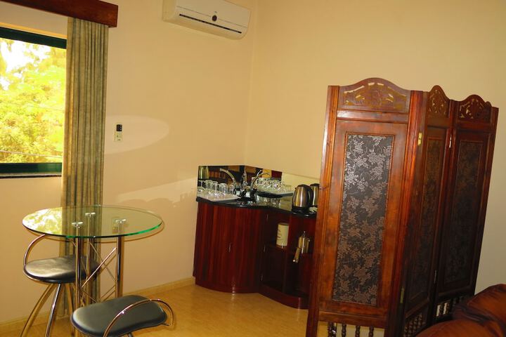Room 11 of 49