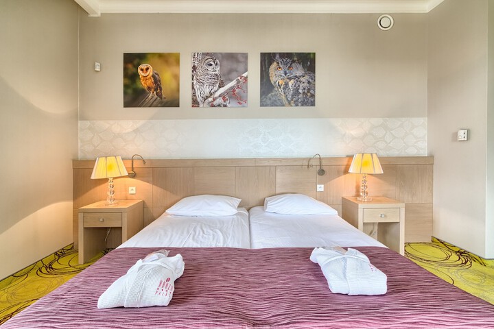 Room 7 of 34