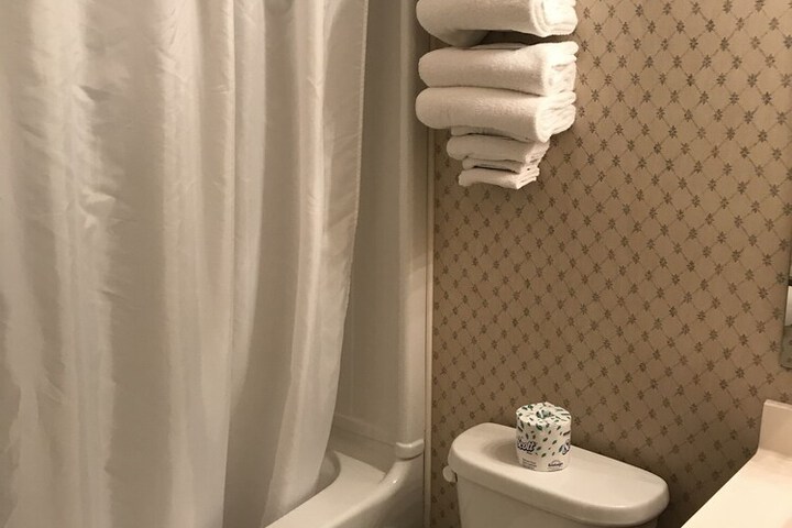 Room 70 of 99