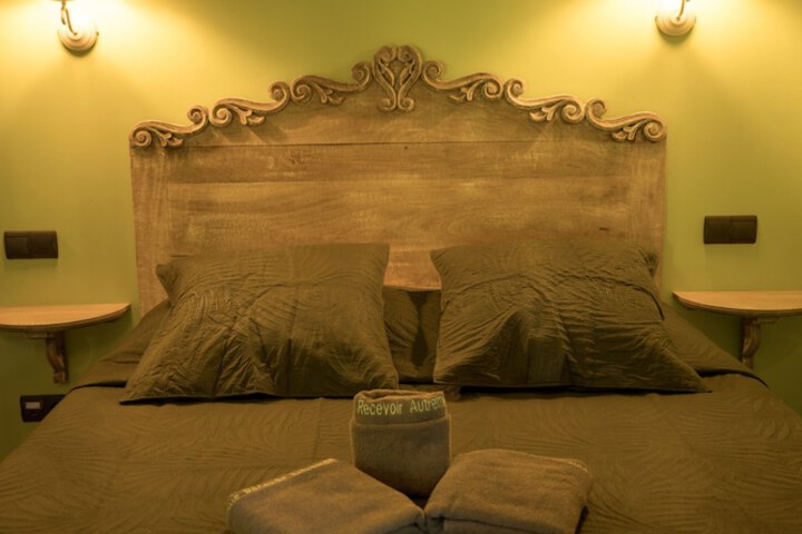 Room 32 of 160
