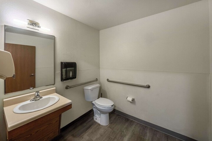 Clean Restrooms