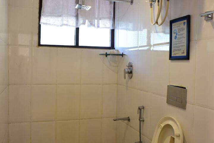 Room 30 of 52
