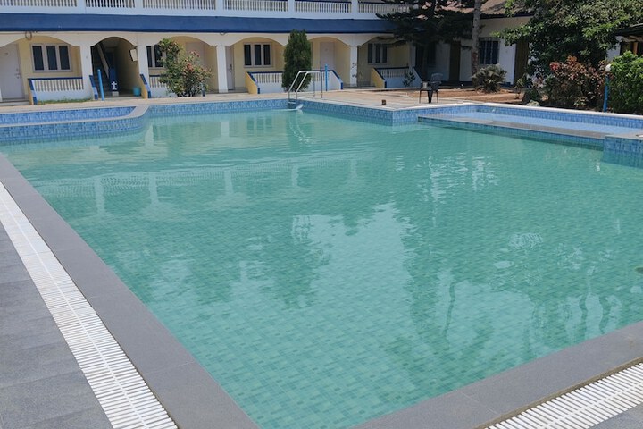 Pool 13 of 21