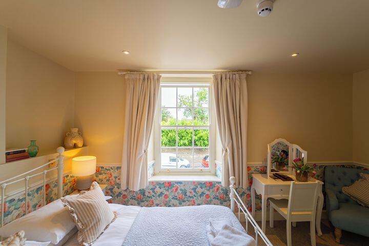 Room 45 of 116