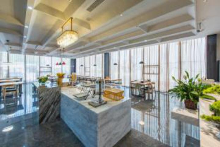 Five Orchids Hotel (Xiongan New Area Anxin Baiyangdian Branch)