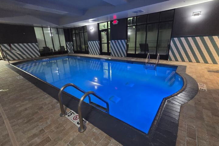 Hotel Pool