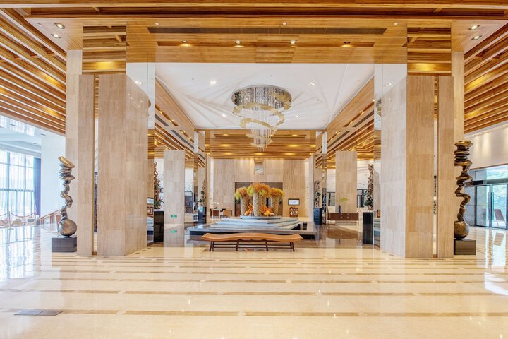 Ballroom/Hall 123 of 151