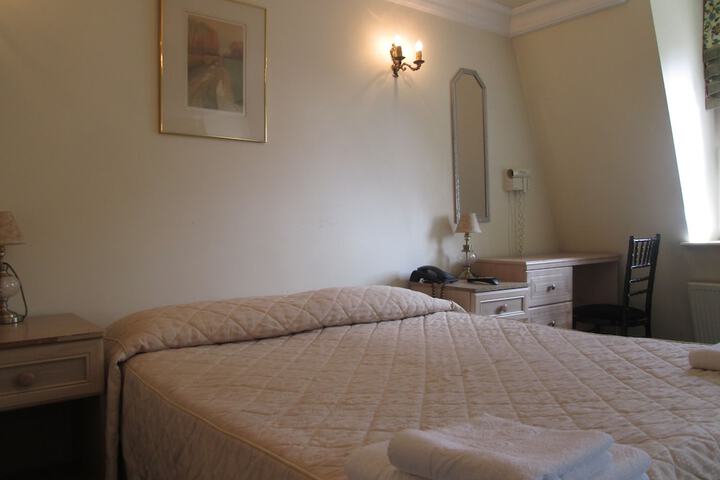 Room 4 of 56