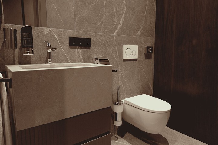 Room 75 of 116