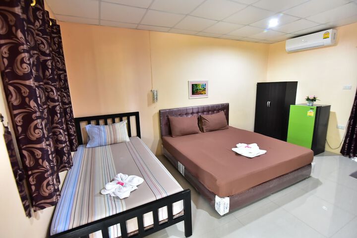 Room 5 of 27