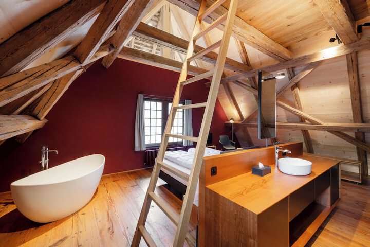 Room 3 of 30