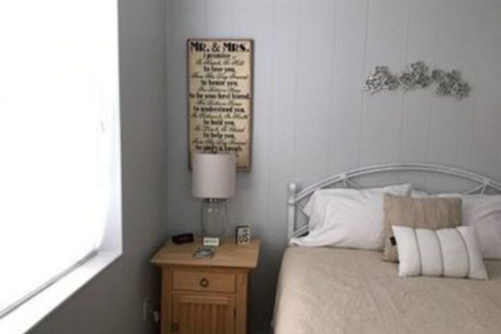 Room 11 of 24