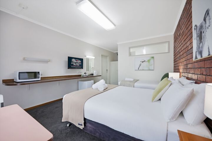 Room 15 of 62