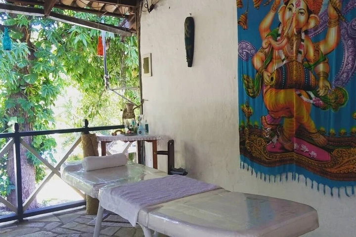 Room 4 of 25