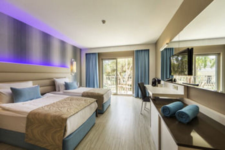 Room 21 of 62