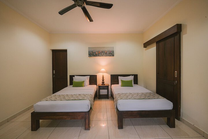 Room 15 of 98