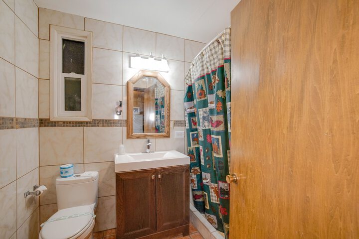 1 King Bed Pool View (4 of 23)